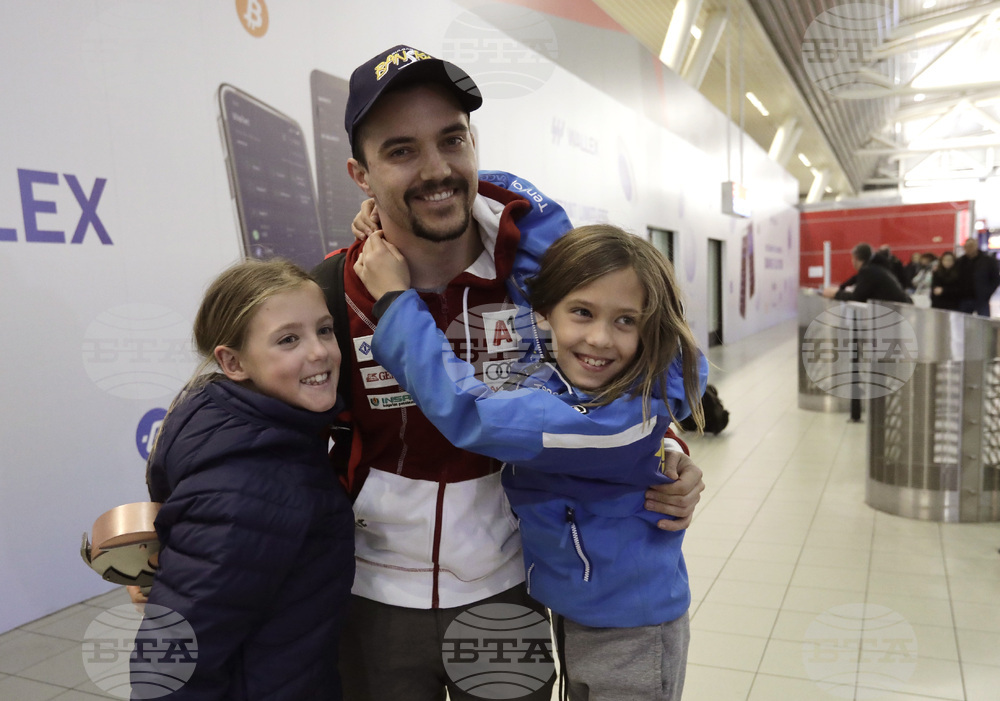 Летище София - Алберт Попов - посрещане