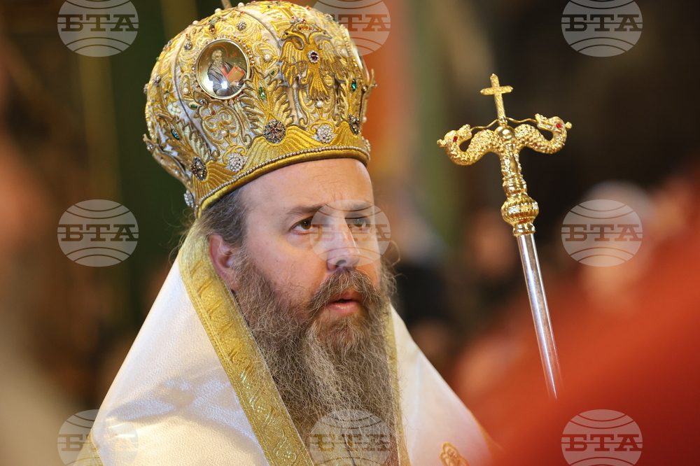 Банско - храм „Света Троица“ - тържествена литургия