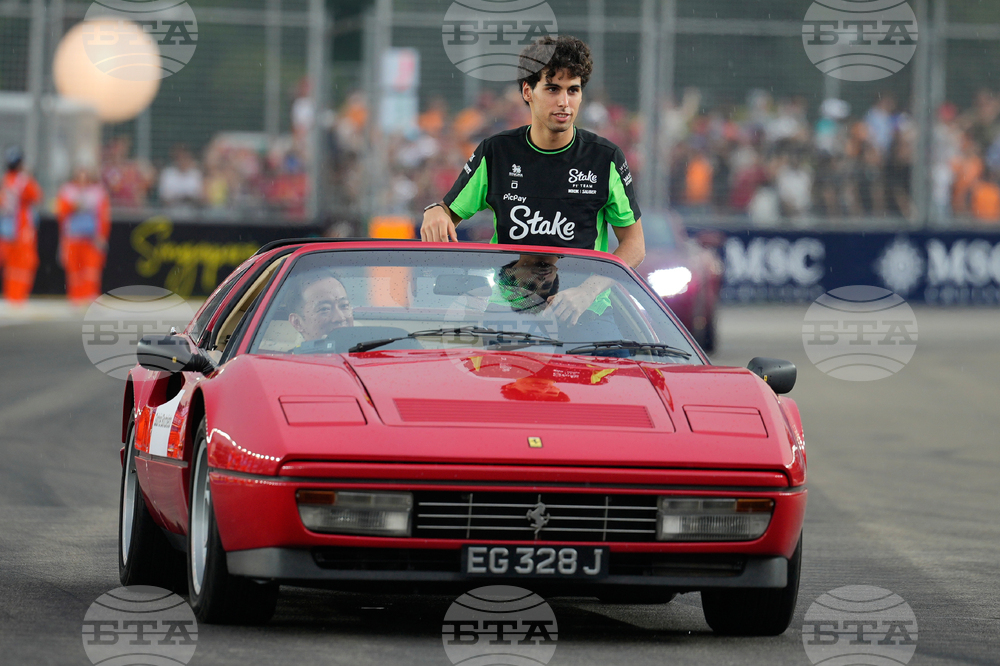 Singapore F1 GP Auto Racing