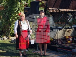 Село Бъзовец - танцово училище „Кукери“ - събор