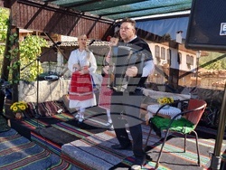 Село Бъзовец - танцово училище „Кукери“ - събор