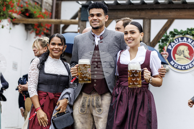 Повечето германци биха подкрепили въвеждането на входна такса на „Октоберфест“, сочи проучване