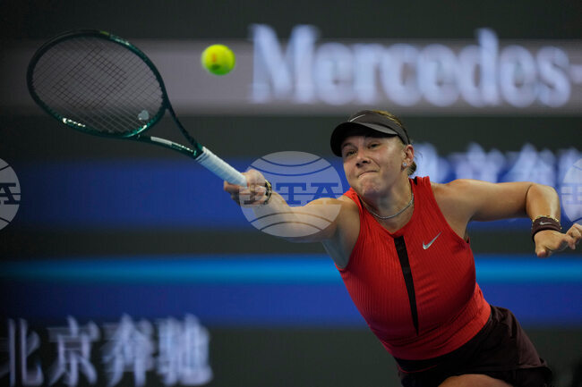 Аманда Анисимова постигна обрат срещу Мадисън Кийс на Финалния турнир на УТА