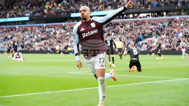 Рома обяви привличането на нападателя Дониел Мален под наем от Астън Вила