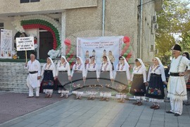 Село Неговановци - празник на народната носия