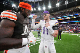 Vikings Browns Football