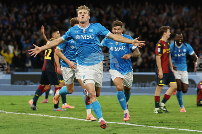 Наполи спечели срещу Дженоа след обрат