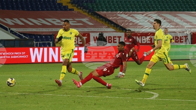 ЦСКА (София) елиминира Лудогорец (Разград) след нулево равенство във втората среща и ще играе на финала за Купата на България по футбол