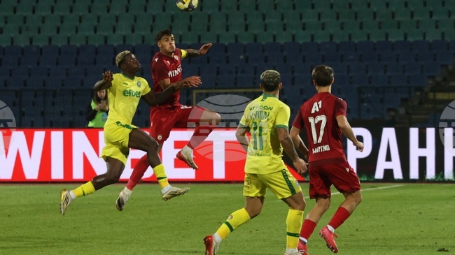 ЦСКА (София) отстрани Лудогорец на полуфинал за Купата на България по футбол след нулево равенство във втората среща