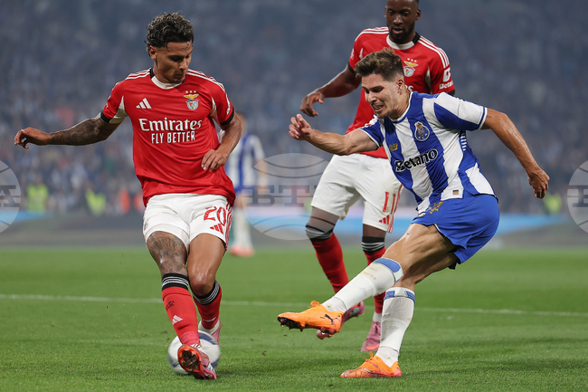 Голямото дерби на Португалия между Бенфика и Порто не излъчи победител