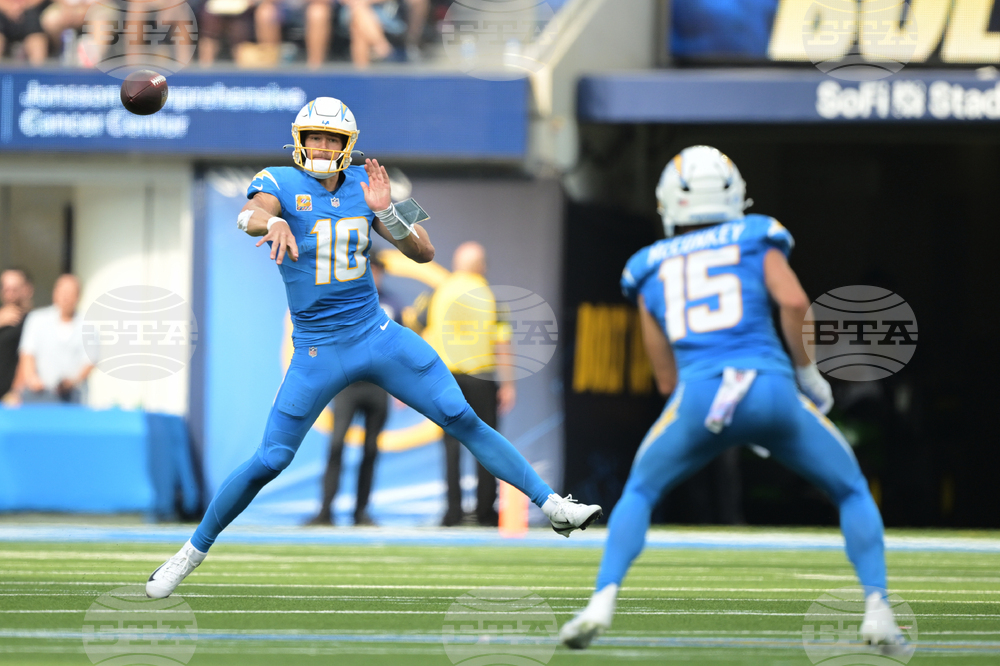 Commanders Chargers Football