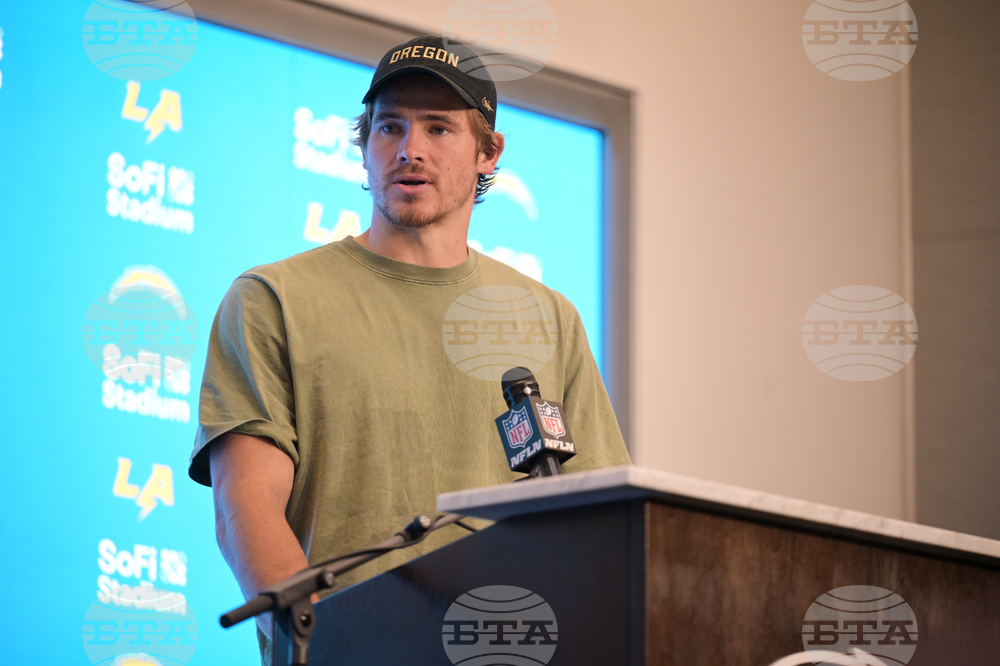 Commanders Chargers Football