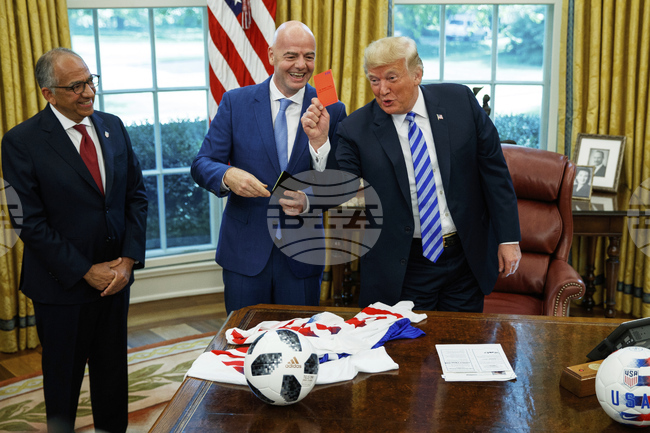 Президентът на САЩ Доналд Тръмп е потвърдил, че ще присъства на жребия на Световното първенство по футбол в петък