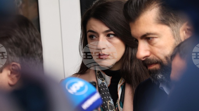 Лена Бориславова и Кирил Петков отговориха на публикация на Слави Трифонов във Фейсбук