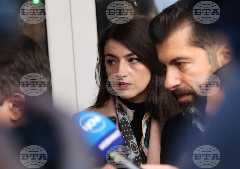 Лена Бориславова и Кирил Петков отговориха на публикация на Слави Трифонов във Фейсбук