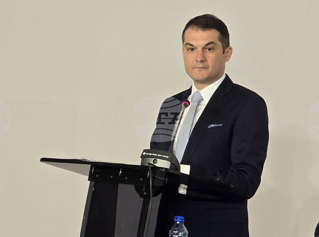 Ловеч – Национална информационна кампания за въвеждането на еврото в България - Павлин Петров