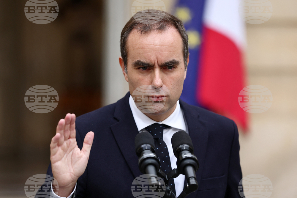 Френският премиер в оставка Льокорню започва двудневни разговори за излизане от политическата криза