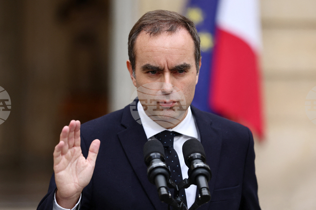 Френският премиер в оставка Льокорню започва двудневни разговори за излизане от политическата криза