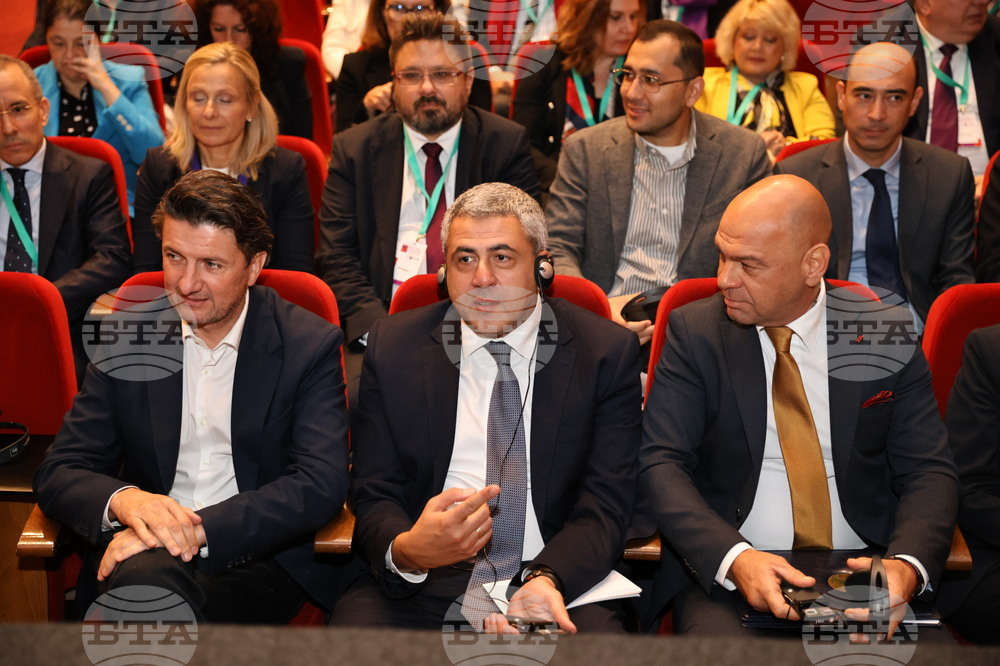 Виненият туризъм като двигател на устойчиво развитие беше сред темите, засегнати в първия ден на Глобалната конференция за винен туризъм на UN Tourism в Пловдив