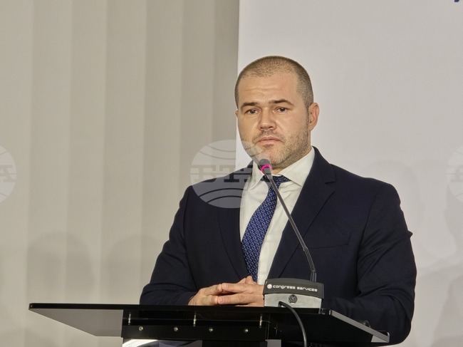 Приемането ни в еврозоната е стратегически избор за нас и цивилизационно достижение, заяви Георги Чанев от БНБ