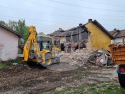 Враца - събаряне на къщи
