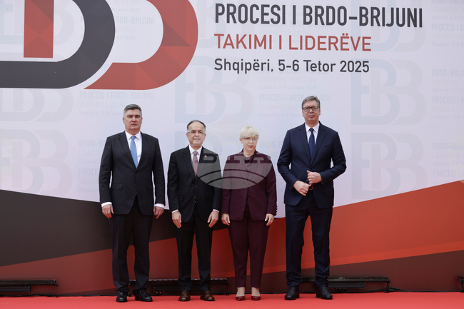 Хърватският президент Зоран Миланович отмени форум заради сръбския президент Александър Вучич, а той отвърна, че никой не може да му казва какво да говори