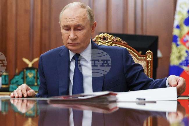 Новият пакет от санкции на ЕС срещу Русия е водеща тема в западни издания