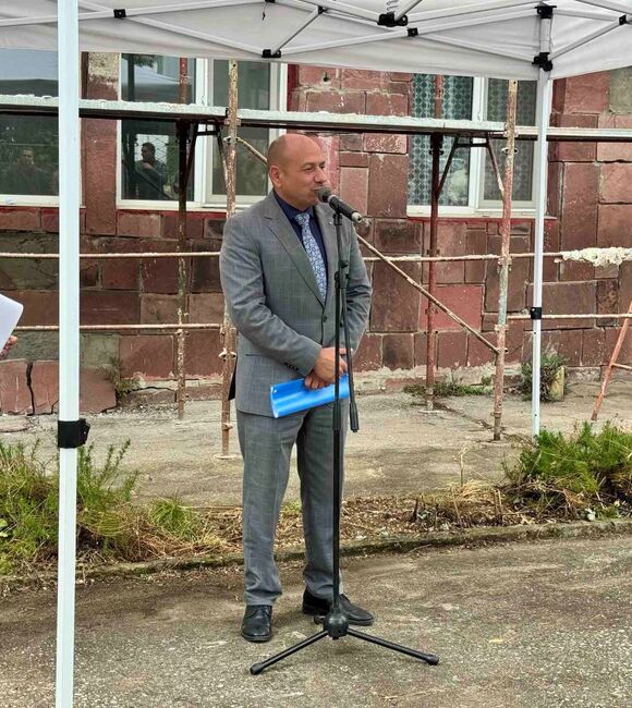 Проведе се началната пресконференция по проект „Извършване на основен ремонт, преустройство и прилагане на мерки за енергийна ефективност и доставка на оборудване и обзавеждане с цел реформиране на съществуващ дом за стари хора в Ловеч“