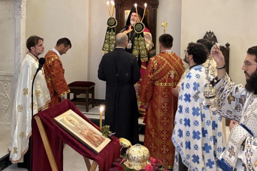 Митрополит Антоний занесе за поклонение частица от мощите на св. Патриарх Евтимий в Българската църква „Св. Йоан Рилски“ в Лондон