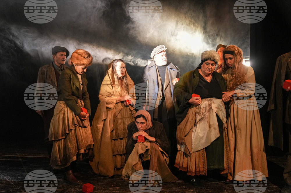  Родопският драматичен театър „Николай Хайтов“ представя „Албена“ пред старозагорската публика