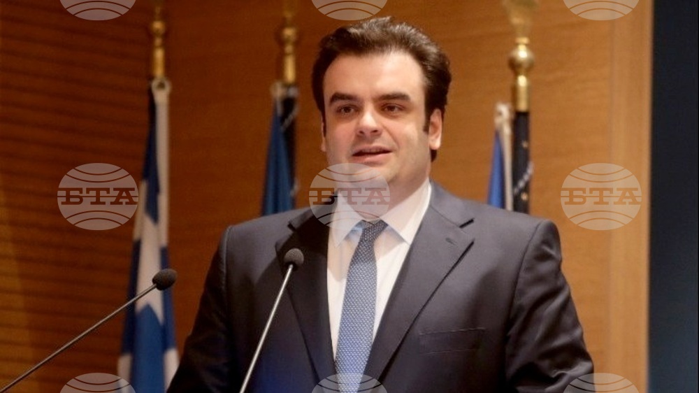 АНА-МПА: Повишаването на рейтинга на Гърция от R&I засилва позицията на страната на международните пазари, каза финансовият министър Пиеракакис 