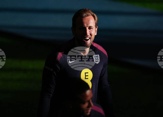 Нападателят Хари Кейн е под въпрос за утрешния приятелски мач на Англия срещу Уелс