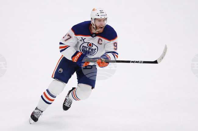 Oilers-McDavid Extension Hockey