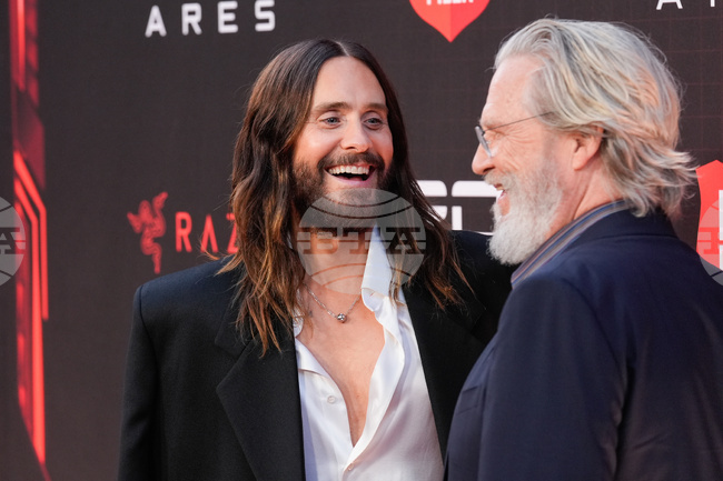 „Трон: Арес“ оглави боксофис класацията на Северна Америка, спечелвайки 33,5 милиона долара