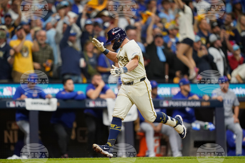 NLDS Cubs Brewers Baseball