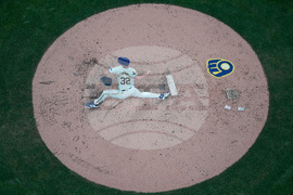 NLDS Cubs Brewers Baseball