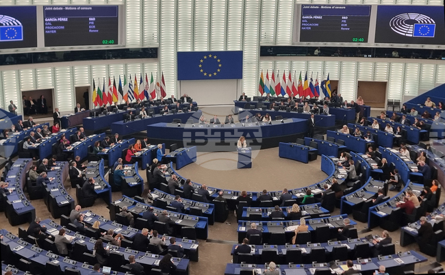 Европейският парламент прие резолюция, осъждаща поляризацията и репресиите в Сърбия