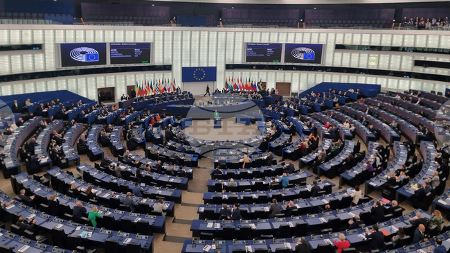 European Parliament Rejects Motion of No Confidence Against Ursula von der Leyen