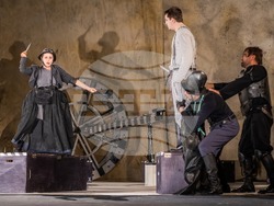 Сливен, представление "Майка Кураж и нейните деца",снимка: Драматичен театър