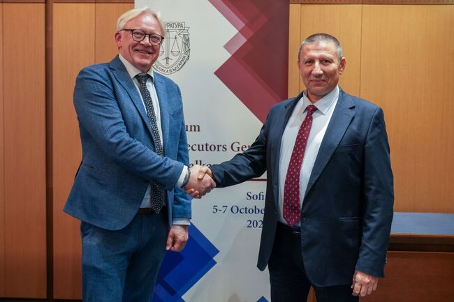 Acting Prosecutor General Sarafov Meets with IAP Secretary General Dona