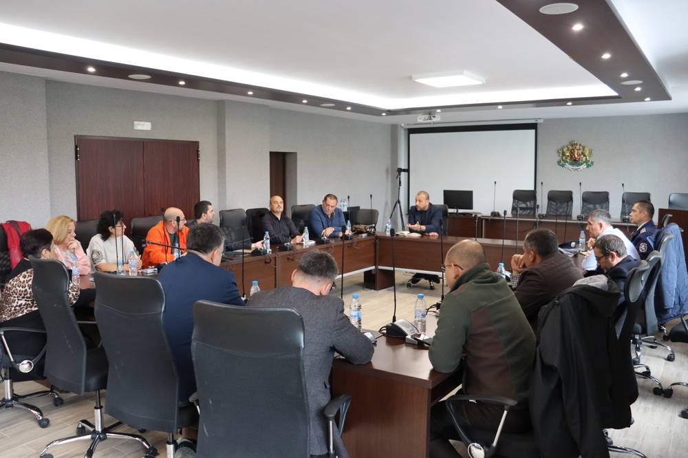 Община Нови пазар осигурява 24 часово видеонаблюдение на Центъра за спешна медицинска помощ 