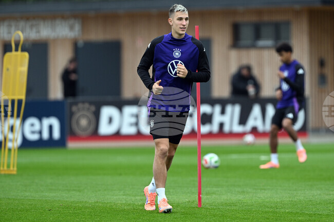 Контузеният Нико Шлотербек е под въпрос за участие в световните квалификации с тима на Германия