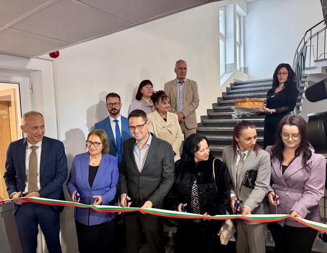 МОН: Министър Вълчев откри обновено студентско общежитие в Пловдив