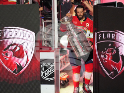 Blackhawks Panthers Hockey