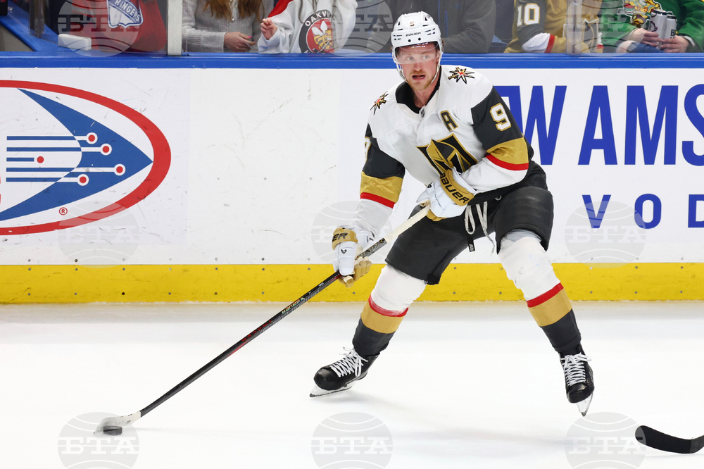 Американският хокеен клуб Вегас Голдън Найтс продължи договора на центъра Джак Айхел с осем години