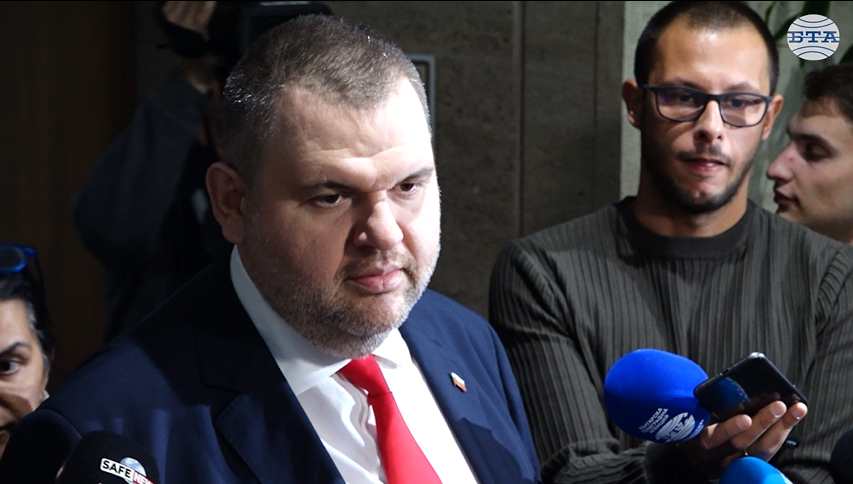 Дали Борислав Сарафов законно е и.ф. главен прокурор го решава ВСС и Прокурорската колегия, не ние тук, каза Делян Пеевски