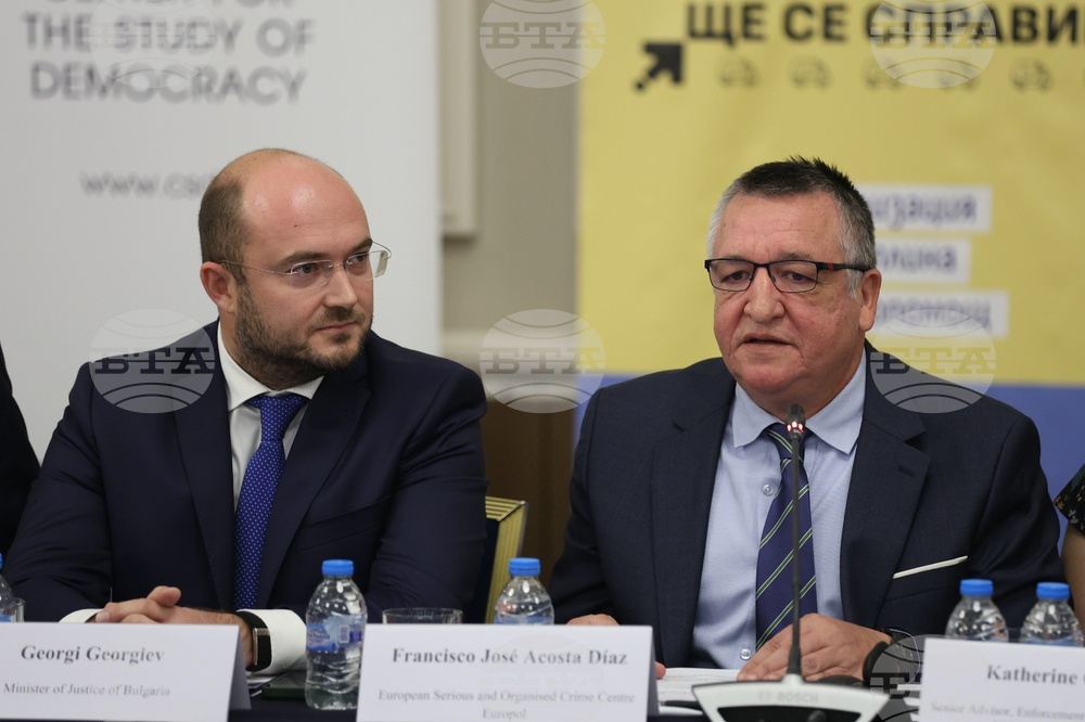 Кръгла маса „Управление на градските отпадъци: престъпност, корупция и екологична сигурност“