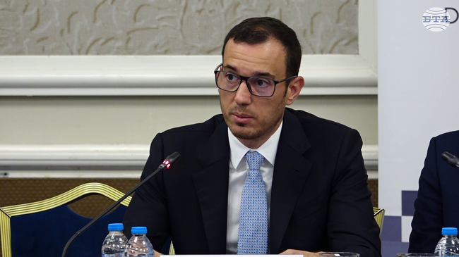 Столична община не може да се справи сама, нуждаем се от държава, която работи, каза Васил Терзиев на кръгла маса за градските отпадъци