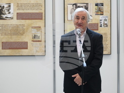 Народно събрание - фотодокументална изложба за Маньо Стоянов - откриване