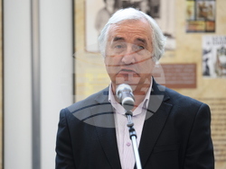 Народно събрание - фотодокументална изложба за Маньо Стоянов - откриване